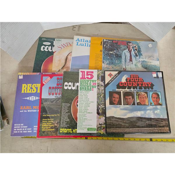 Lot of mostly country vinyl records