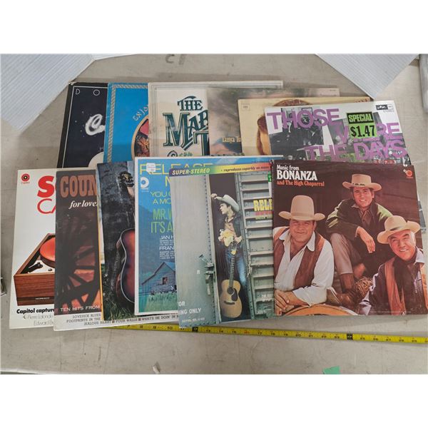 Lot of mostly country vinyl records