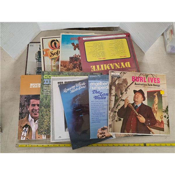 Lot of mostly country vinyl records