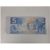 Image 2 : 2002 Canada Five Dollar - No Security Strip. (Uncirculated)