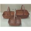 Image 2 : Brown rectangular wicker harvest baskets of different sizes.