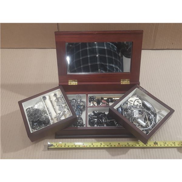 Jewelry Box with Jewelry Inside.