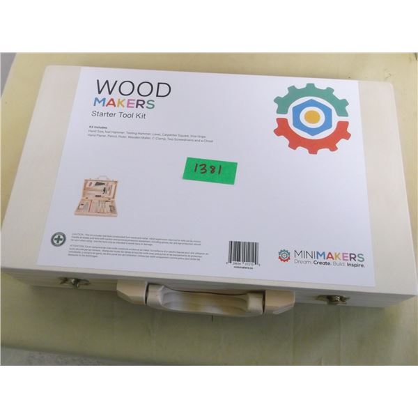 Mini maker wood makers childs starter wood working tool kit- in wooden case