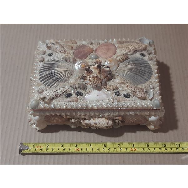 Vintage seashell encrusted trinket jewelry box.