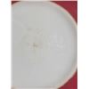 Image 3 : Pyrex dish and orange bowl and cups