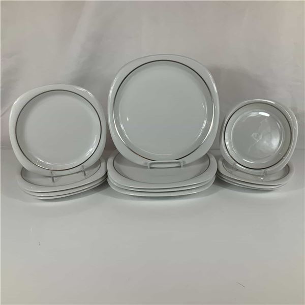 12-Piece Rosenthal Studio-Linie Suomi Lanka Porcelain Plate Set