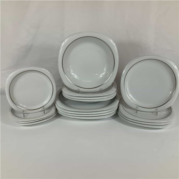 16 Piece Rosenthal Studio-Linie Suomi Lanka Platinum Band Porcelain Dinnerware Set