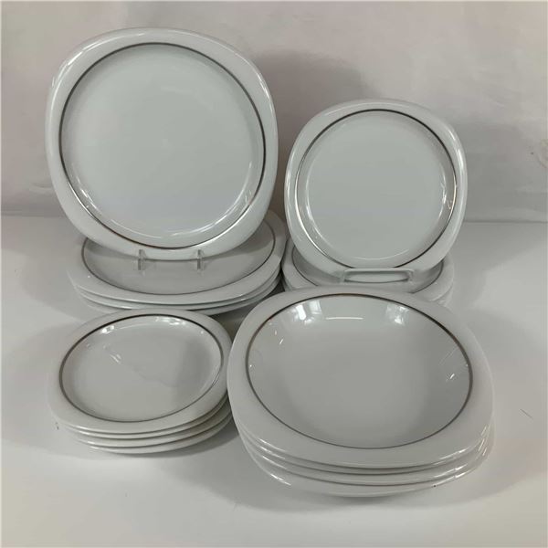 16pc Rosenthal Studio-Linie Suomi Lanka Platinum Band Porcelain Dinnerware Set