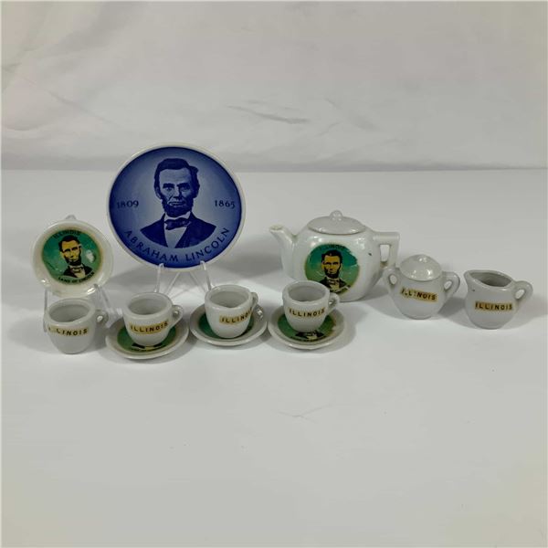 Abraham Lincoln Commemorative Plate and 13-Piece Illinois Souvenir Mini Tea Set