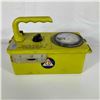 Image 2 : Victoreen Model 1A CD V-715 Radiological Survey Meter