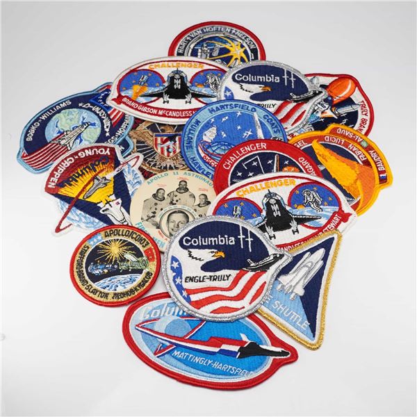 16pc Space Mission Patches and Commemorative Pin
