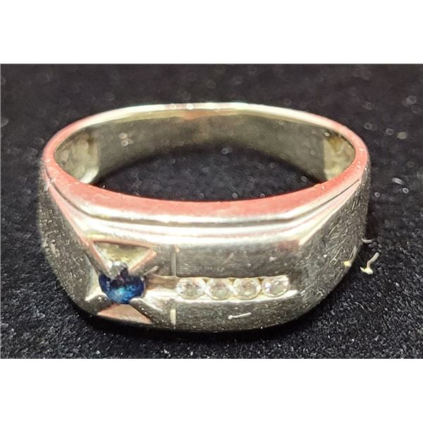 10 Kt. White Gold Ring