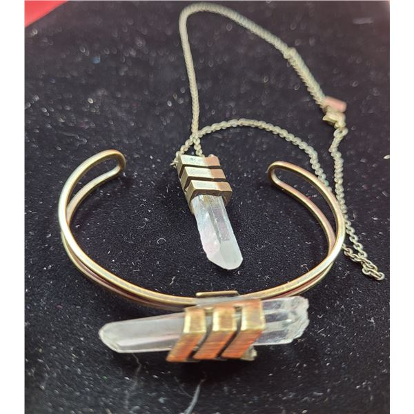 TomTom Crystal Aura Necklace & Bracelet