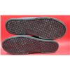 Image 2 : DC slipper size 17