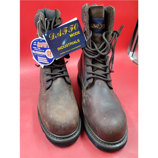DAFFO boots size 11