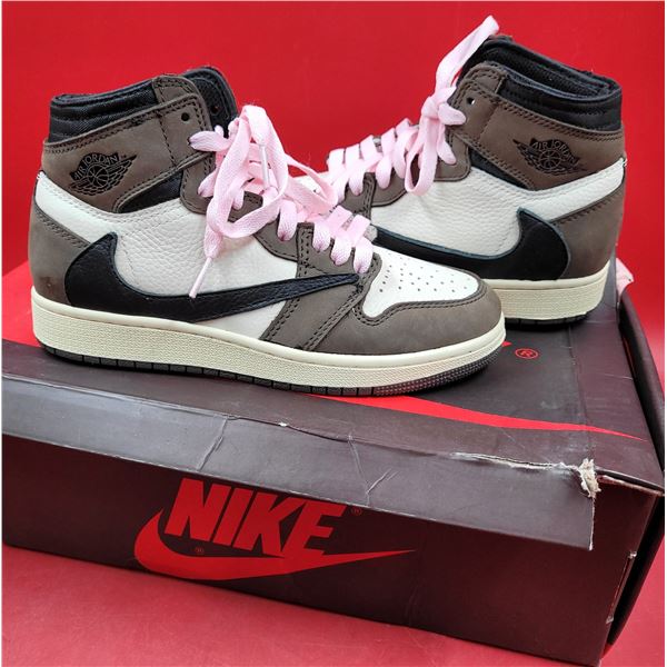 Nike shoes, Size 4 UK