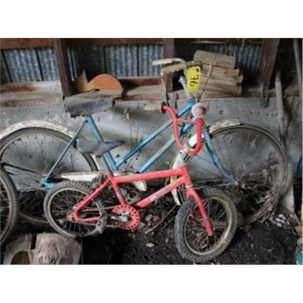 SUPER CYCLE BANANA SEAT BIKE, CHILDS BIKE