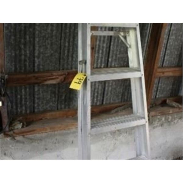 6' LADDER