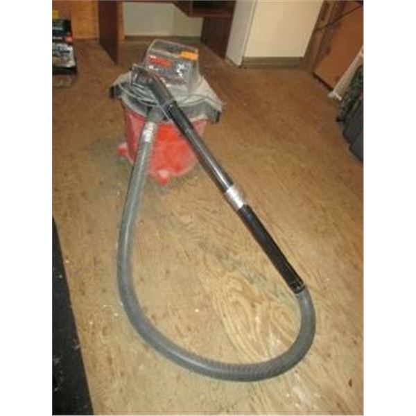 SEARS CRAFTSMAN 45L 150 CFM WET/DRY VACUUM C/W HOSE & ATTACHMENT