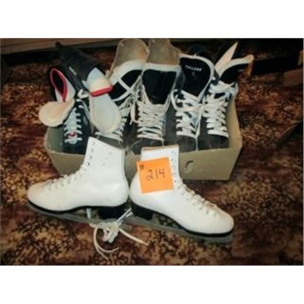 4 PAIRS OF SKATES