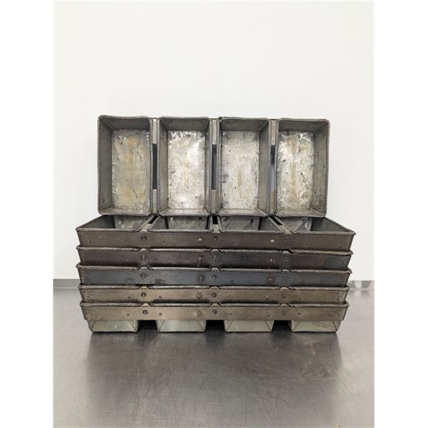4-Strap Loaf Pans - Lot of 6