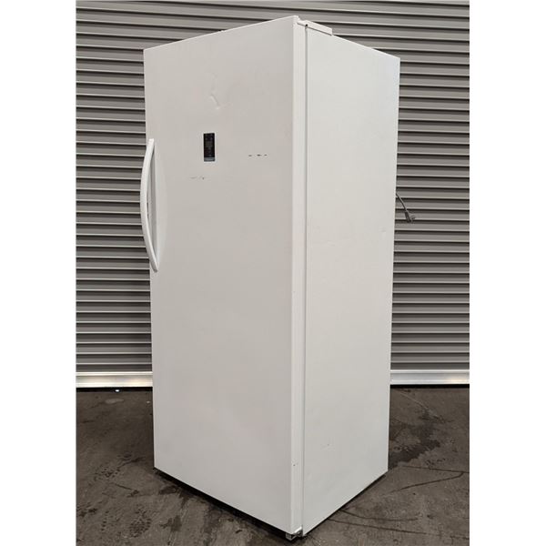 Insignia NS-UZ21WH0-C Upright Freezer