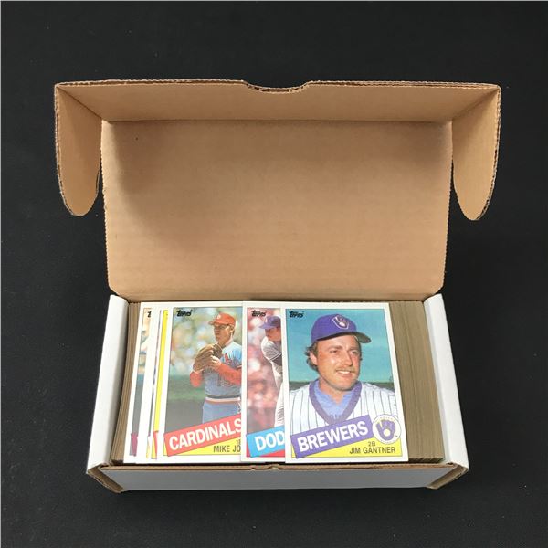 1985 TOPPS BASEBALL COMPLETE SET