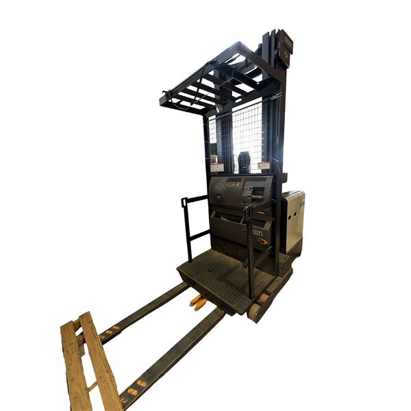 Crown SP 3500 Series Electric Order Picker - working condition