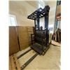Image 2 : Crown SP 3500 Series Electric Order Picker - working condition