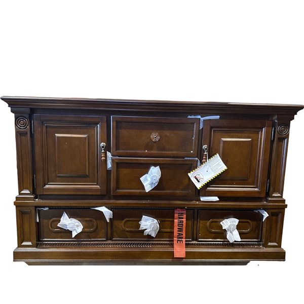 New - 5 drawer 2 door traditional dresser