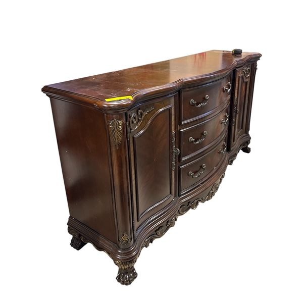 Traditional Dark Brown 3 drawer 2 door dresser