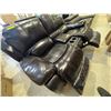 Image 3 : Amax Leather - Italia Series Black Leather Theater Loveseat - Manual Dual Recliner & Console