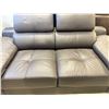 Image 3 : Modern Slate Grey Leather Loveseat - Adjustable Headrests & Tufted Seat