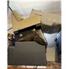 Image 3 : Group of assorted furniture parts