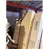 Image 3 : Group of assorted furniture parts