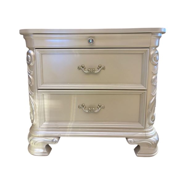 Set of 2 BNIB Victoria nightstands