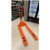 Image 1 : ULINE H-3029 ORANGE 5500LB CAPACITY PALLET TRUCK