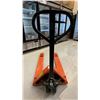 Image 3 : ULINE H-3029 ORANGE 5500LB CAPACITY PALLET TRUCK