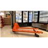 Image 6 : ULINE H-3029 ORANGE 5500LB CAPACITY PALLET TRUCK
