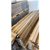 Image 1 : MIXED ITEMS INCL STAIRNOSE, REDUCER, T-MOULDING IN VARIOUS COLOR 94" IN MOULDINGS