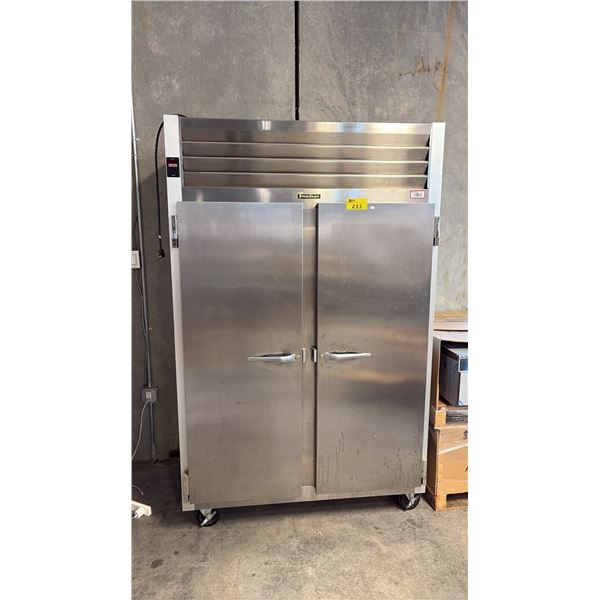 TRAULSEN 52-INCH WIDE, 46-CUBIC-FOOT, TWO-SECTION COMMERCIAL REACH-IN SS FREEZER MODEL: G22010