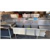 Image 2 : STAINLESS STEEL COMMERCIAL-GRADE 3-COMPARTMENT KITCHEN SINK D26" X W100" X H49"