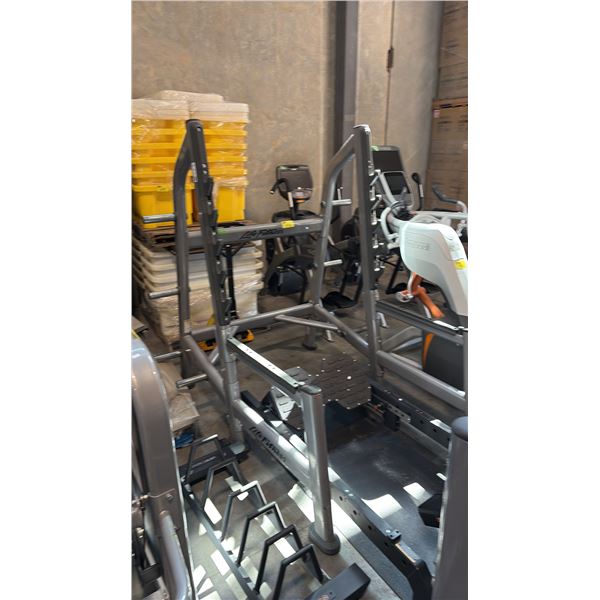 LIFE FITNESS OLYMPIC SQUAT RACK STATION