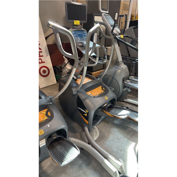 OCTANE FITNESS LX8000 LATERALX COMMERCIAL-GRADE ELLIPTICAL "MOVE IN A NEW DIRECTION"