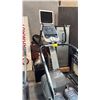 Image 2 : PRECOR C776I COMMERCIAL-GRADE STAIR STEPPER EXPERIENCE SERIES