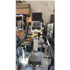 Image 2 : PRECOR C776I COMMERCIAL-GRADE STAIR STEPPER EXPERIENCE SERIES