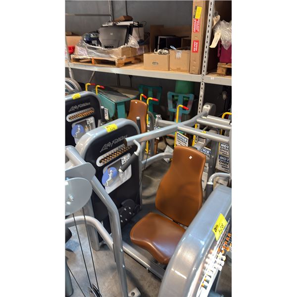 LIFE FITNESS SHOULDER PRESS STATION