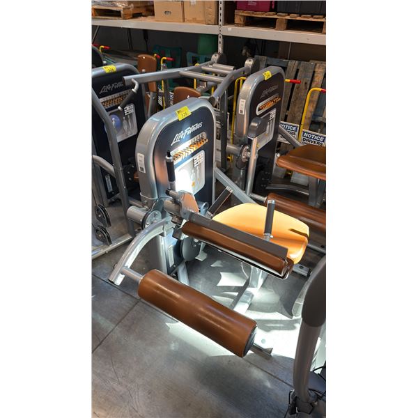 LIFE FITNESS SEATED LEG CURL STATION