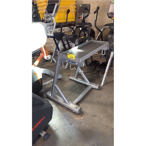LIFE FITNESS HANDLE RACK