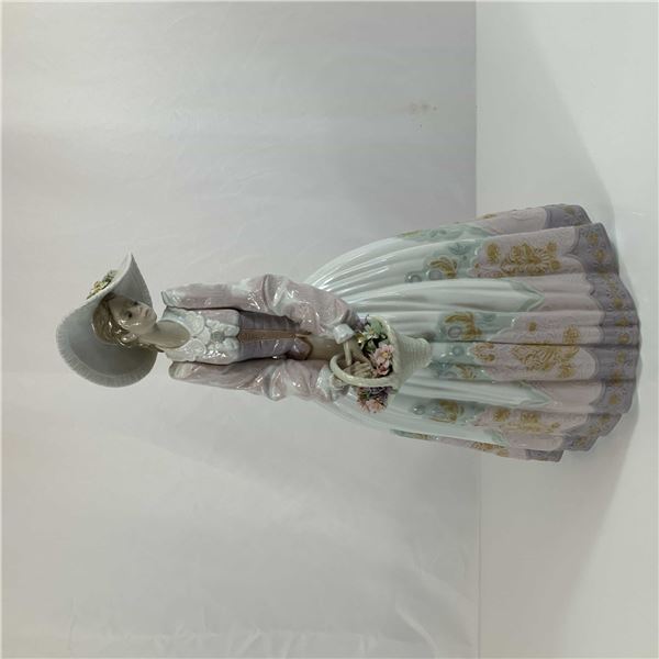 Lladro Porcelain Sculpture Spring Courtship 01001818